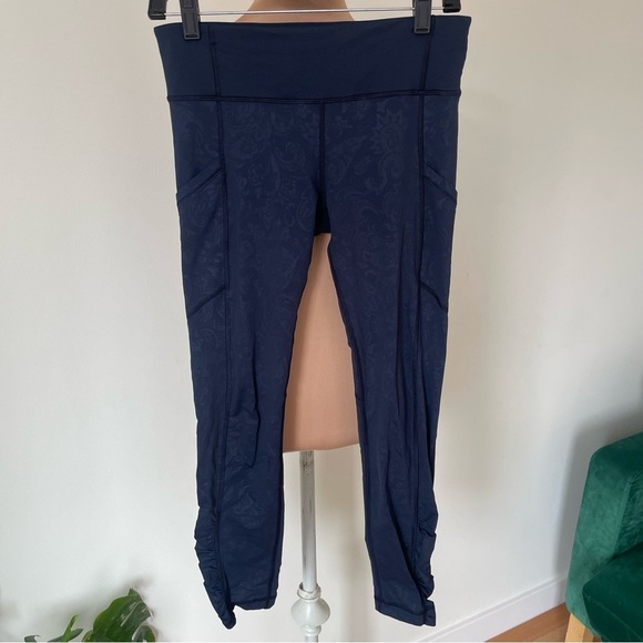 Lululemon Speed Tight Luxtreme Paisley Emboss Inkwell Mid Rise Leggings EUC Sz 6 - Picture 5 of 12